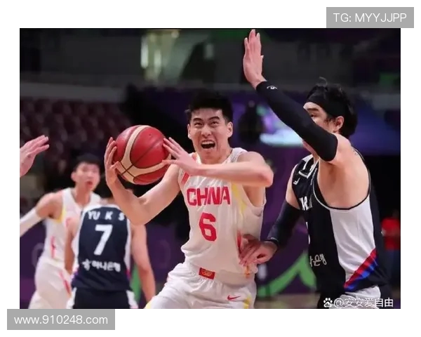 中国男篮在昆山迎战立陶宛全力以赴争取胜利的精彩对决